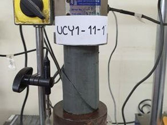 การทดสอบ Unconfined Compression Test ตัวอย่างดินเหนียวตามมาตรฐาน ASTM D2166